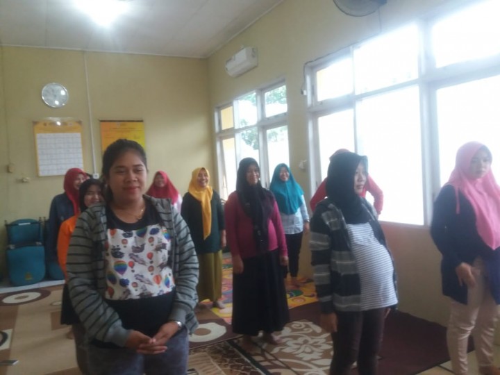 Senam Ibu Hamil