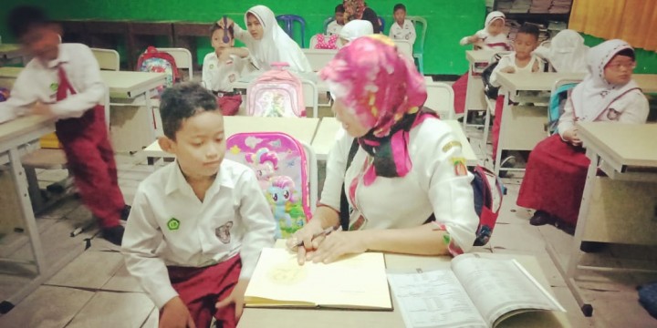 Penjaringan dan Bulan Imunisasi Anak Sekolah di SDN 016 Jl. P. Antasari