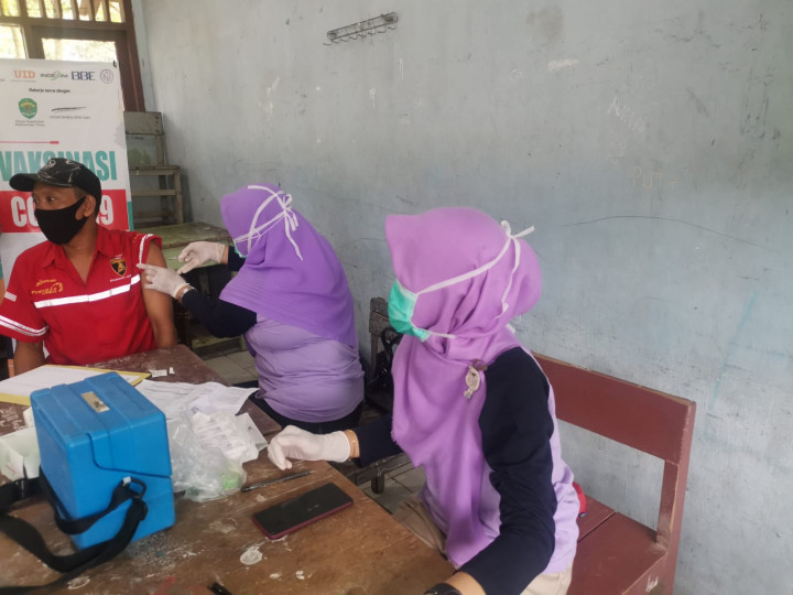 Vaksin SMPN 16 Loa Bakung 25-10-2021