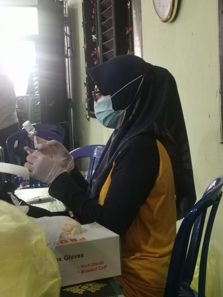Vaksinator Di Kelurahan Karang Anyar 19-10-2021