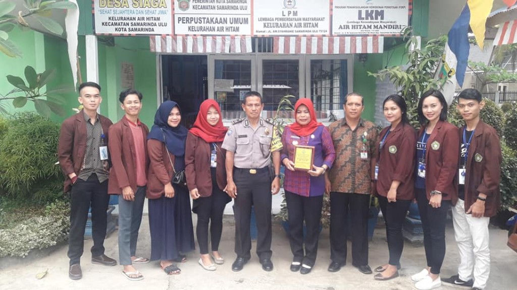 Pelepasan mahasiswa