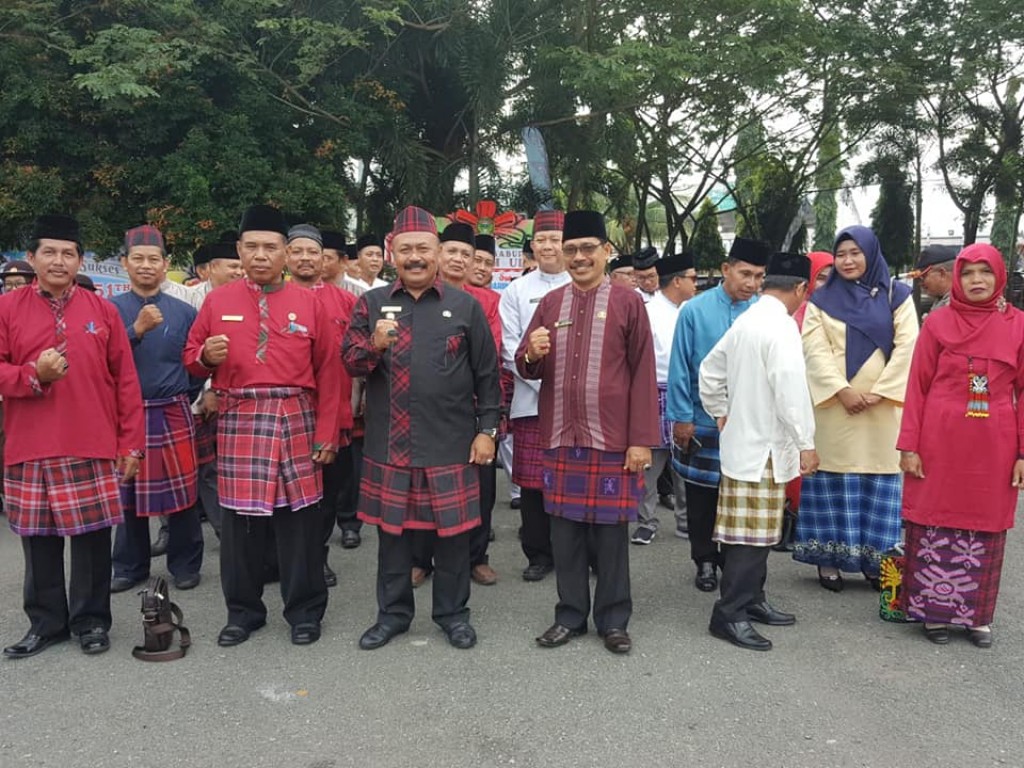 Peringatan HUT Kota Samarinda ke-351 dan Hari Ulang Tahun Pemerintahan Samarinda Ke-59 di Kelurahan Air Hitam