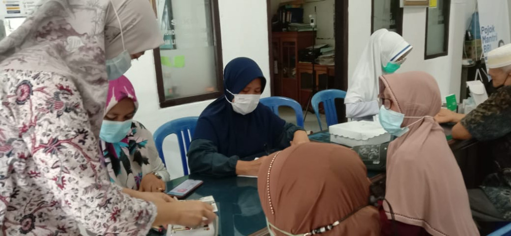 Posbindu PTM ( Pos Pembinaan Terpadu Penyakit Tidak Menular).