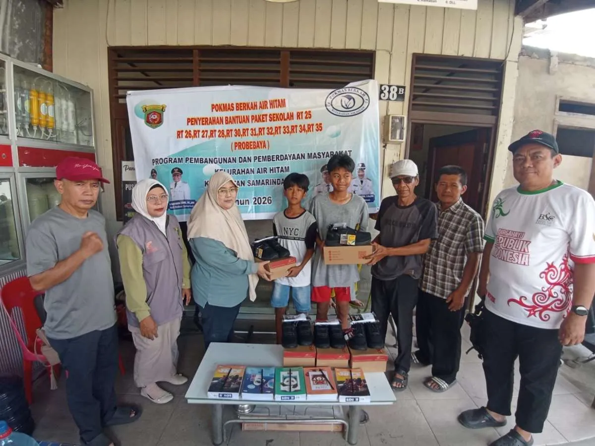 Kelurahan Air Hitam Salurkan PMT Posyandu dan Paket Sekolah Bersama Pokmas