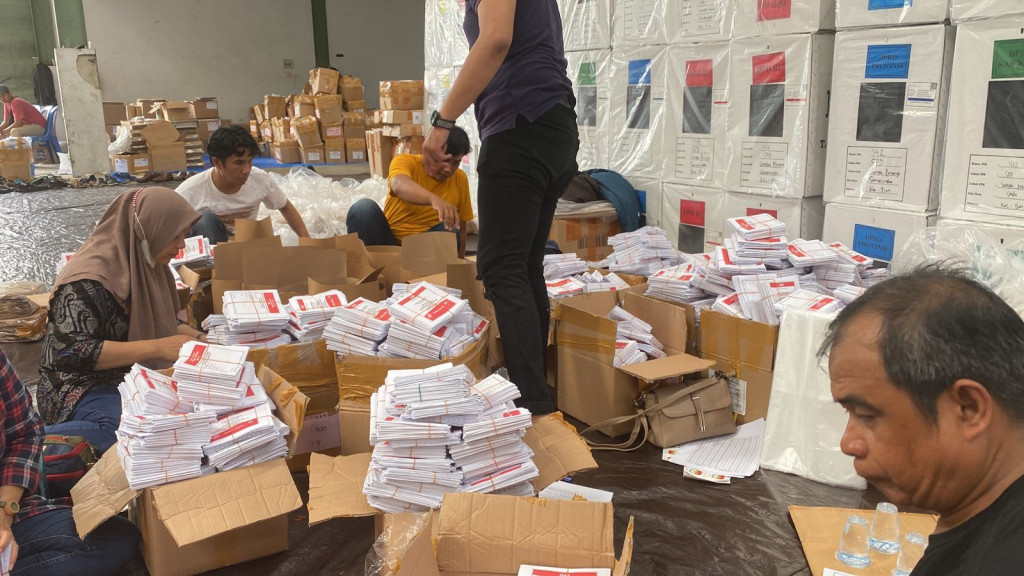 PENYORTIRAN, PERHITUNGAN, PENGESETAN DAN PENGEPAKAN LOGISTIK PEMILU TAHUN  2024