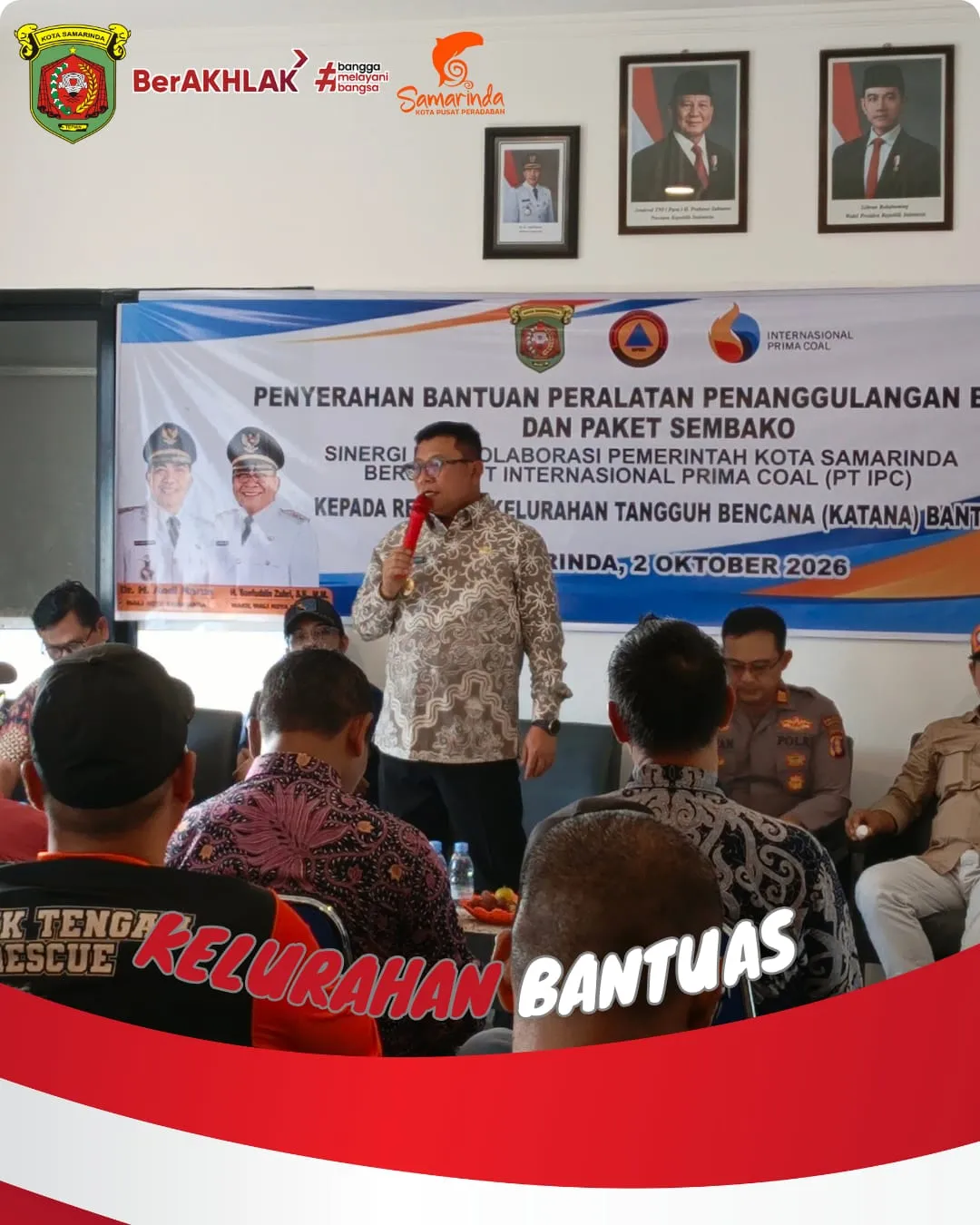 PENYERAHAN BANTUAN BERUPA ALAT PENANGGULANGAN BENCANA DAN SEMBAKO OLEH WAKIL WALIKOTA SAMARINDA