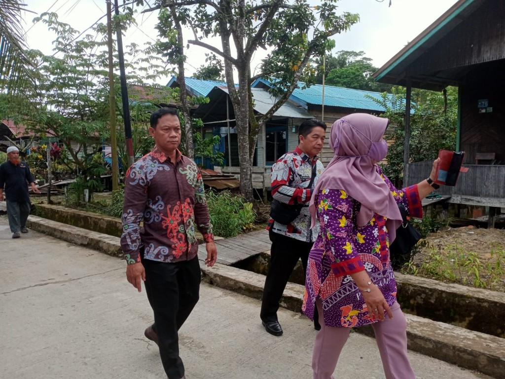 Penilaian kebersihan Lingkungan warga Kelurahan Budaya pampang