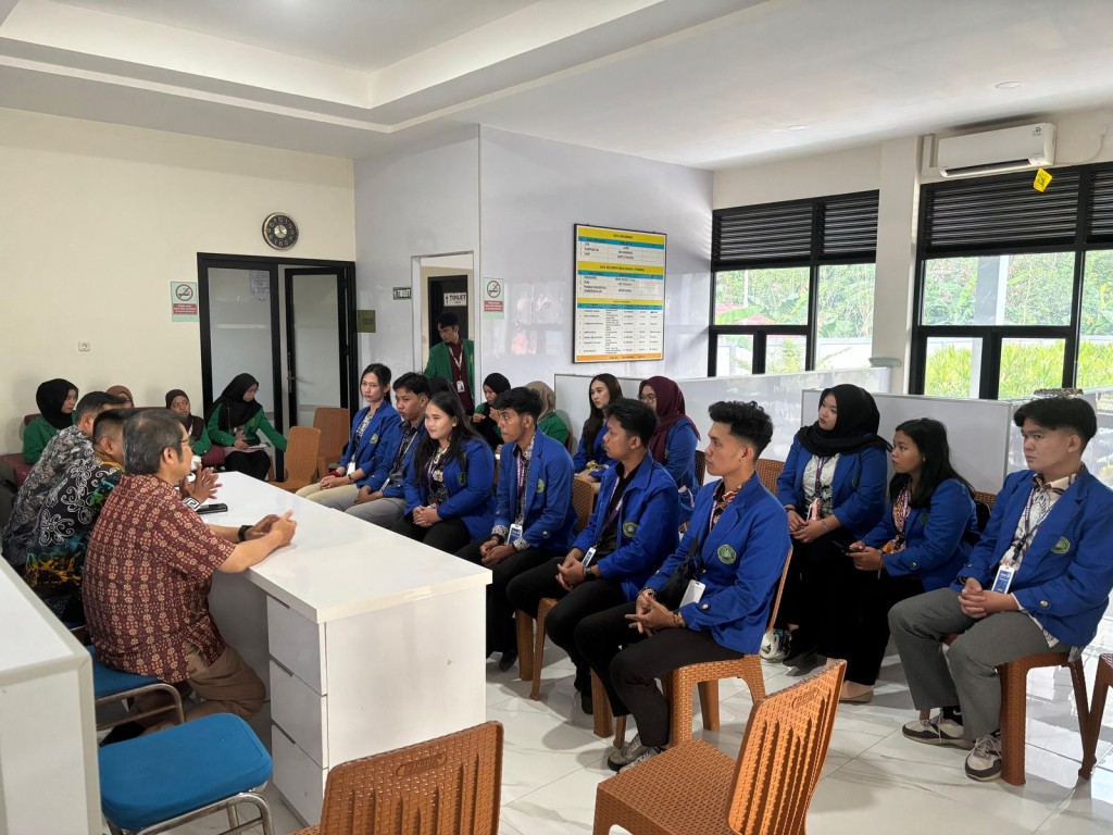 kegiatan penerimaan anak kkn d kantor kelurahan budaya pampang