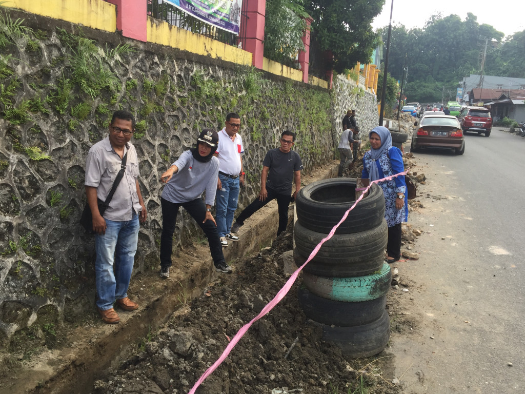 Monitoring Pekerjaan Perbaikan Parit di Jln. WR. Soepratman RT 07 ( Probebaya Infrastruktur)