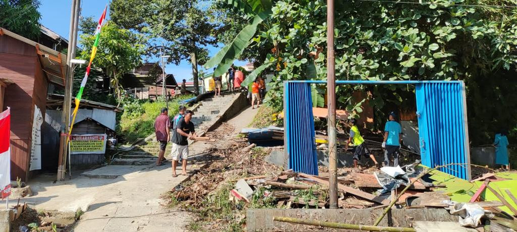 Kegiatan Minggu Pagi Gotong Royong di lingkungan RT. 16 Jalan Stadion Barat GOR Segiri Samarinda