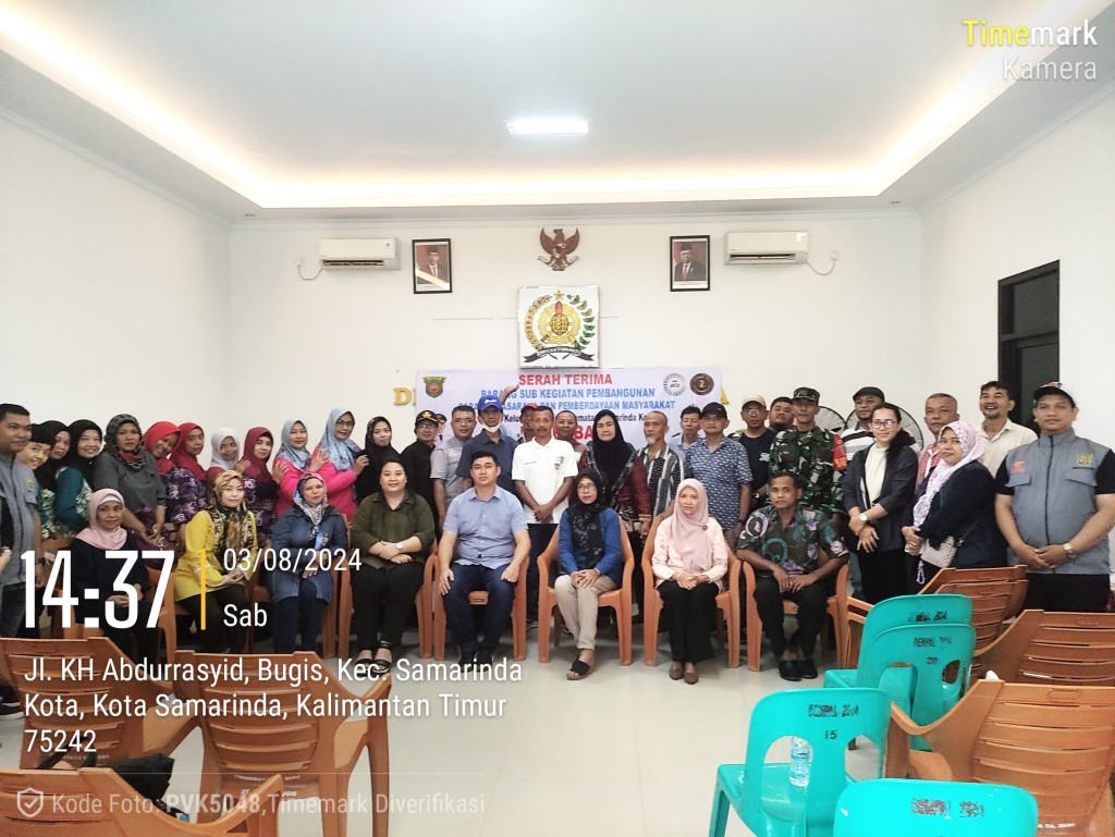 Serah terima barang sub kegiatan pembangunan sarana prasarana dan pemberdayaan masyarakat di lingkungan RT se-Kelurahan Bugis