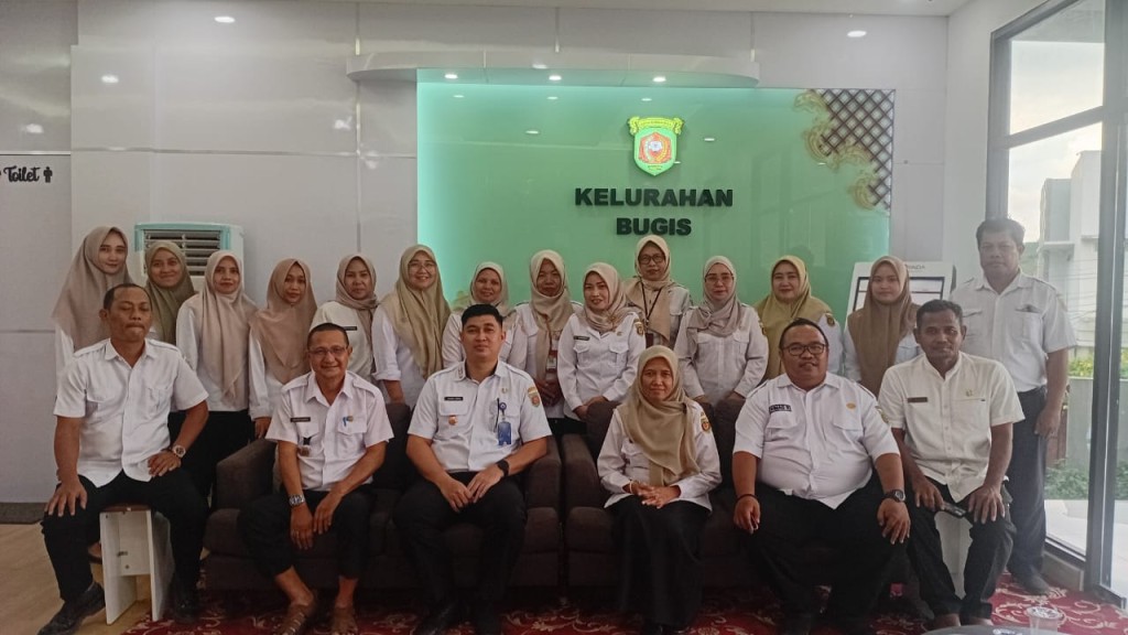 Pembinaan Kecamatan Samarinda Kota terhadap Kinerja dan Lingkungan Kelurahan Bugis