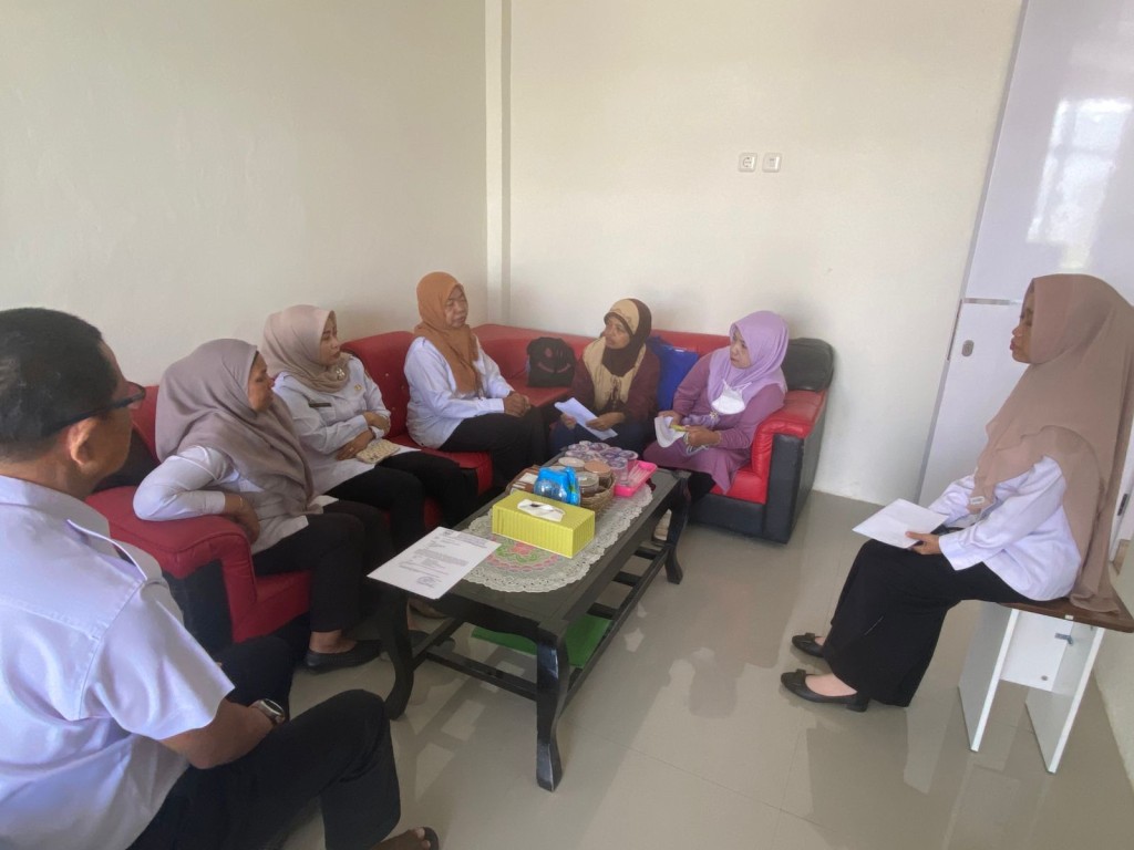 Sinergi Warga Kelurahan Bugis untuk Lingkungan Bersih dan Sehat
