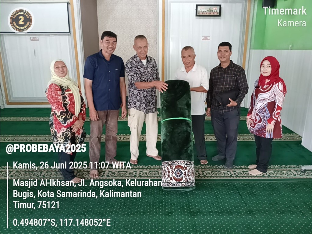 Penyerahan Sarana Prasarana Probebaya di RT 04 Kelurahan Bugis