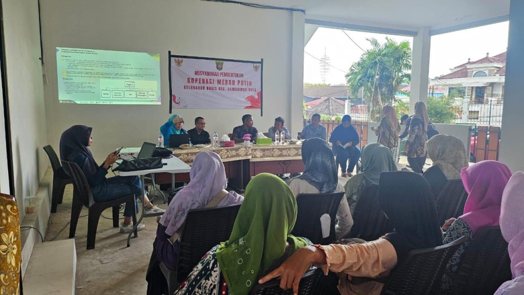 Musyawarah Pembentukan Koperasi Merah Putih Kelurahan Bugis