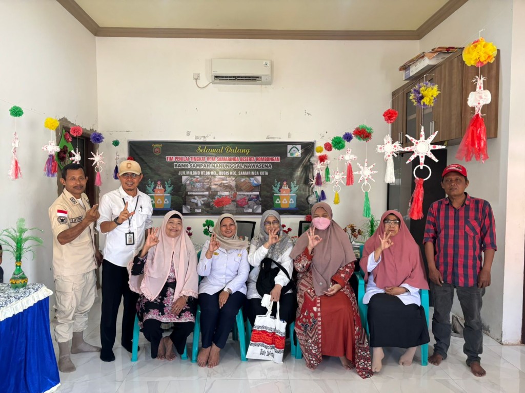 Tim Penilai DLH Kunjungi Bank Sampah Manunggal Nawasena dalam Rangka Lomba Bank Sampah Kota Samarinda