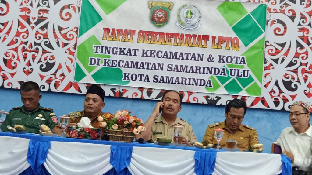 RAPAT PERSIAPAN MTQ KE 42 DI KELURAHAN BUKIT PINANG KECAMATAN SAMARINDA ULU DIPIMPIN OLEH CAMAT SAMARINDA ULU