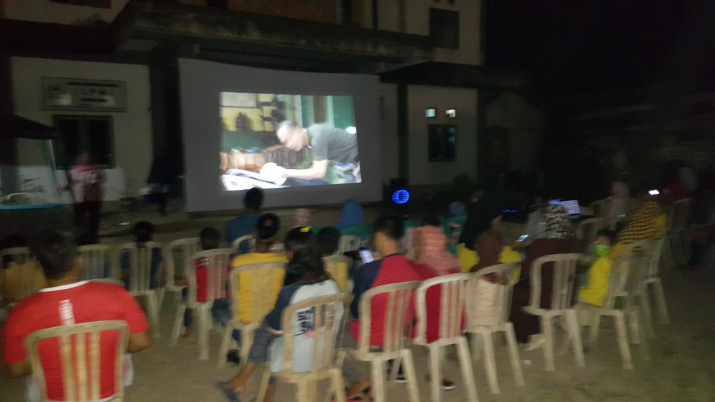 Kegiatan NOBAR ( Nonton Bareng) Kampung KB SEMASA