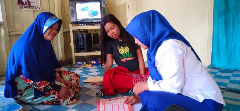 Kunjungan Rumah Ibu Hamil dan Penempelan Stiker P4K