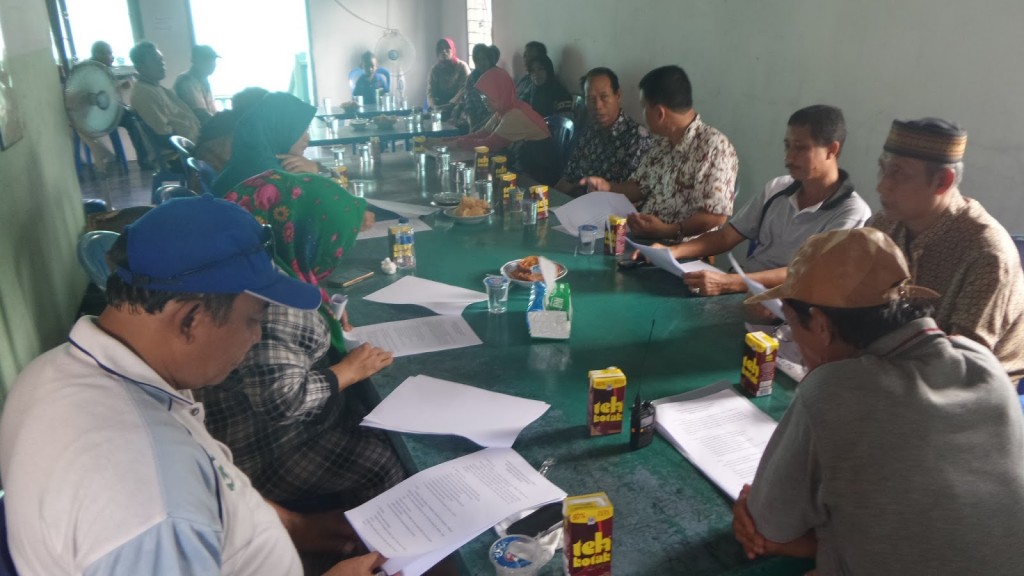 Pertemuan Dengan Pengurus Balai Desa dan Tokoh Masyarakat
