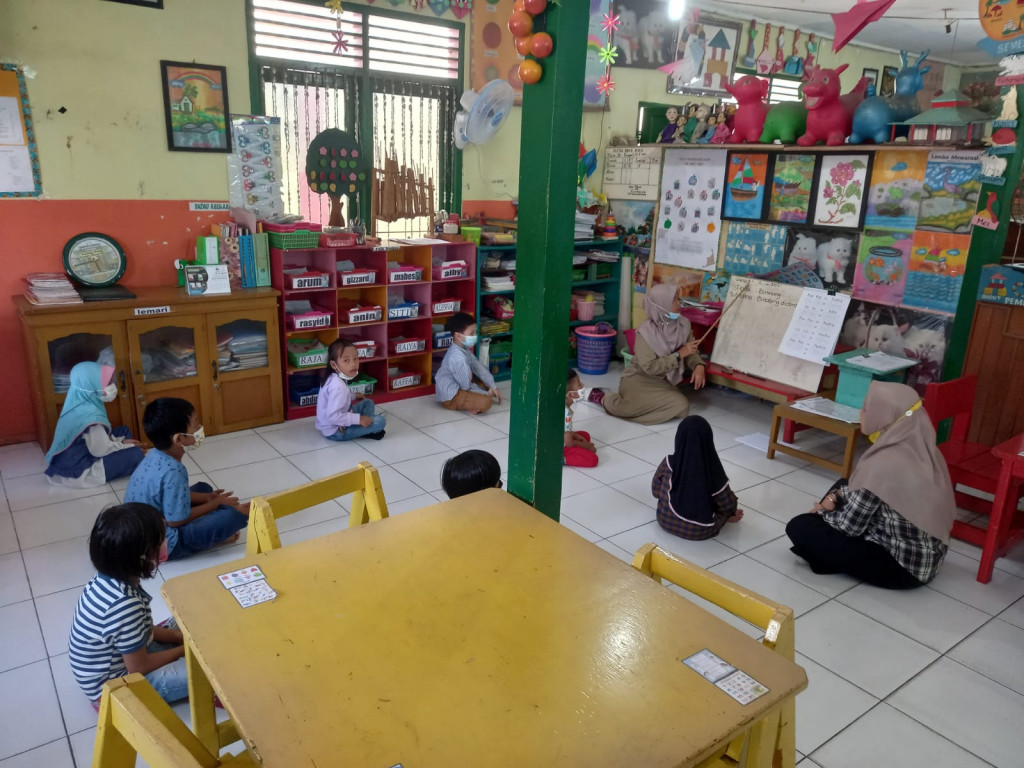 Lurah Dadi Mulya Berkunjung Ke TK Arga Mulya