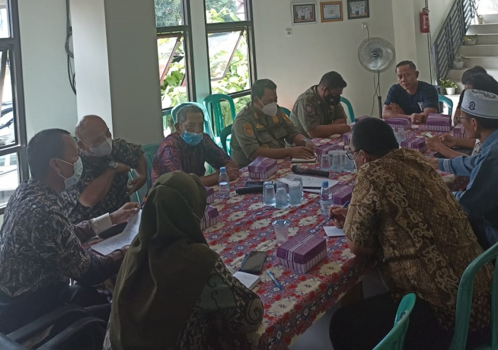 Dadi Mulya dan DLH Rakor Cari Solusi Gerobak Yang Parkir Di Taman Odah Bekesah