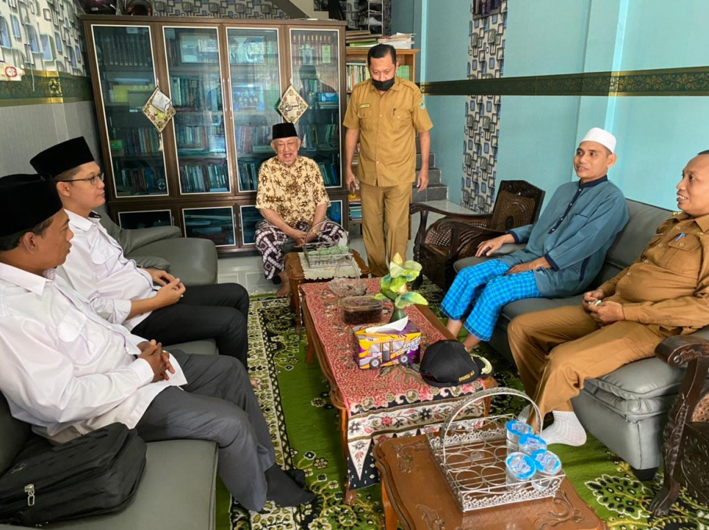 Baznas Silahturahmi Ke KH. Hamri Haz Dalam Rangka Kerjasama Klinik Dhuafa