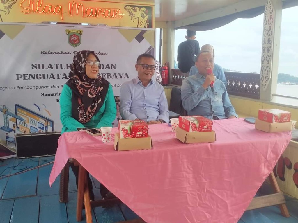 SILAHTURAHMI DI ATAS KAPAL WISATA SEBAGAI PENGUATAN PROBEBAYA DADI MULYA