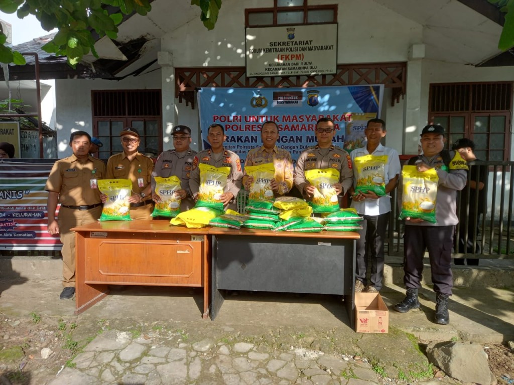 POLSEK SAMARINDA ULU GELAR GERAKAN PANGAN MURAH, RINGANKAN BEBAN WARGA DADI MULYA
