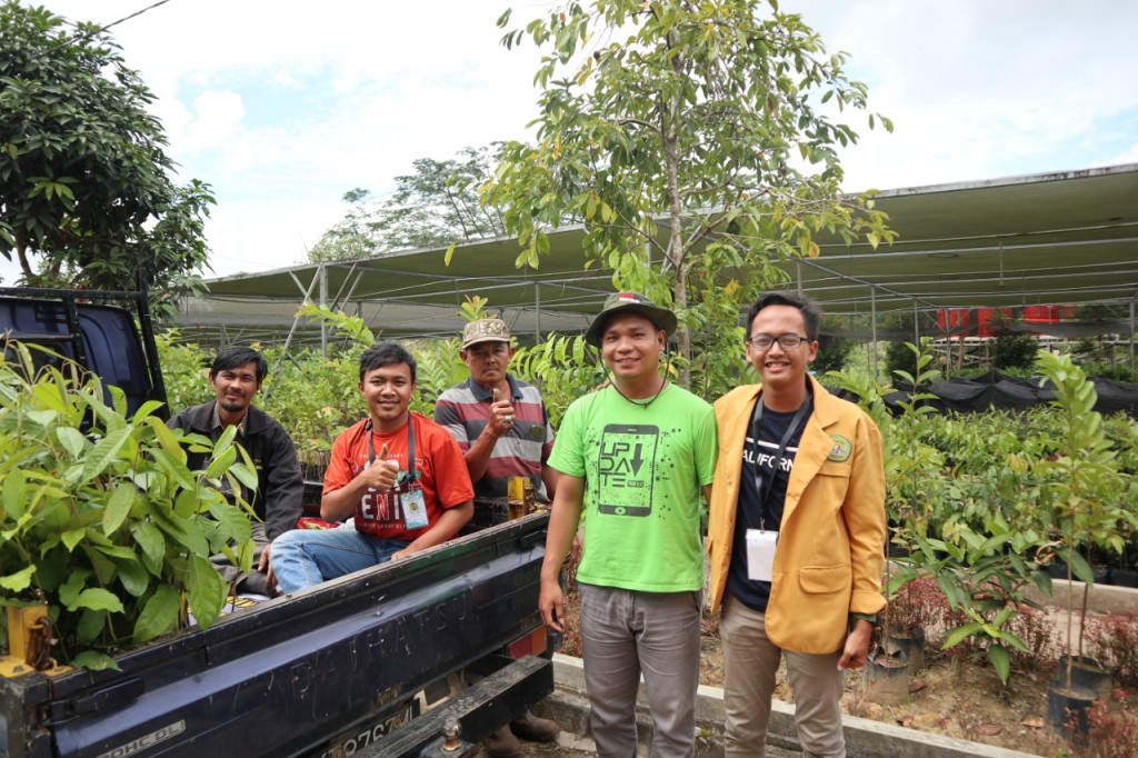 Pengambilan Bibit di Dinas BPDASHL untuk Penghijauan Danau