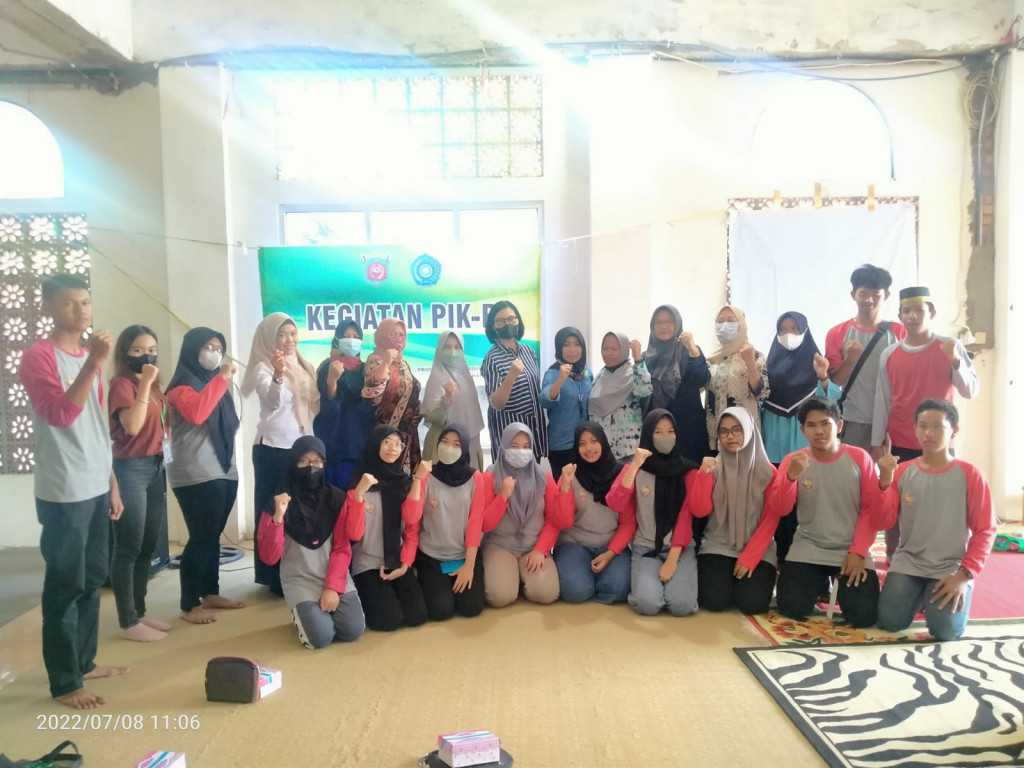 Ikut Serta dalam Sosialisasi PIK Remaja Perumahan Pinang Bahari