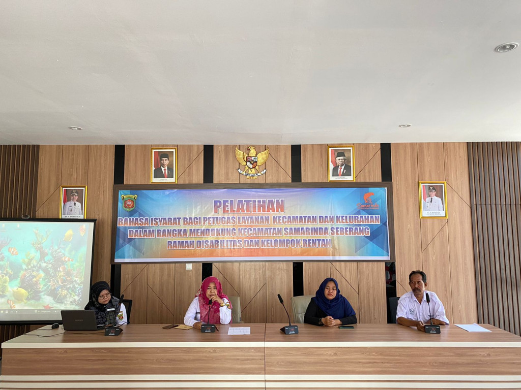 Pelatihan Bahasa Isyarat