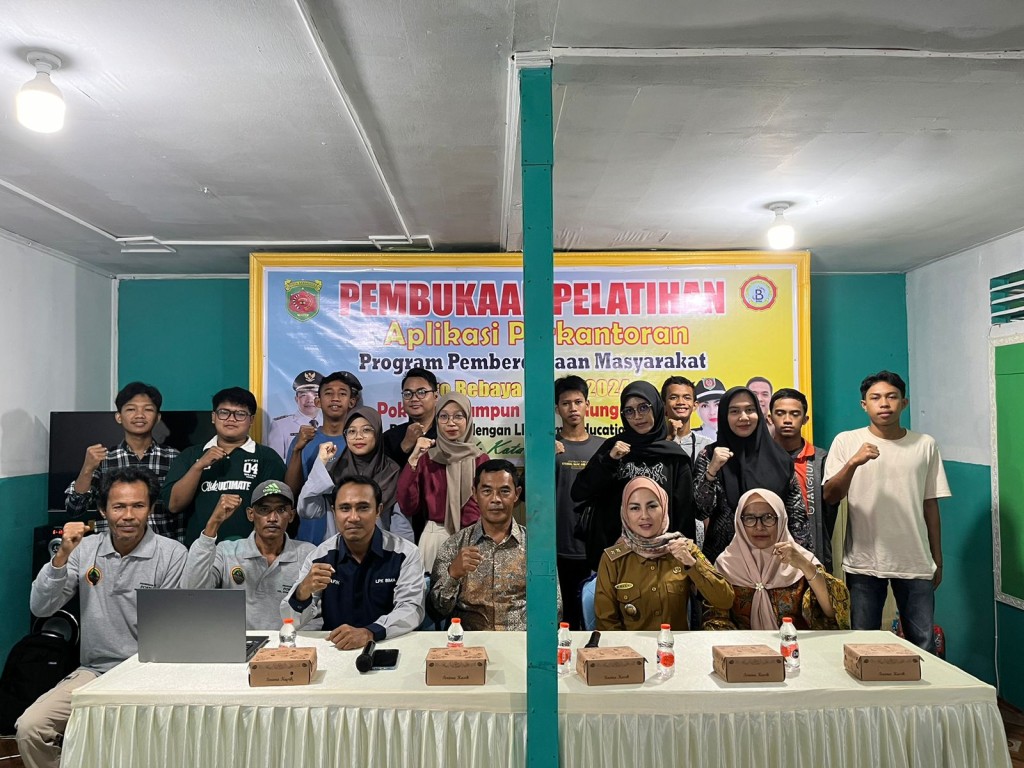 Pembukaan Pelatihan Aplikasi Perkantoran