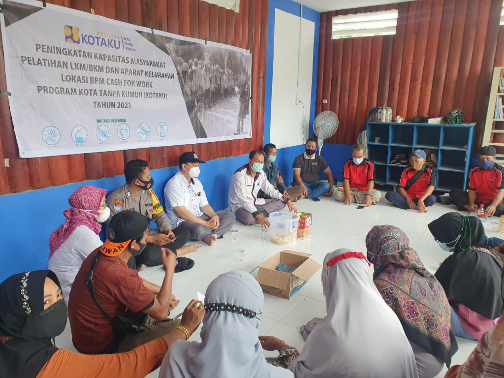 Pembinaan LKM Bakti mandiri program kotaku kota tanpa kumuh, perawatan drainase, jalan dan lingkungan dari kementrian PUPR