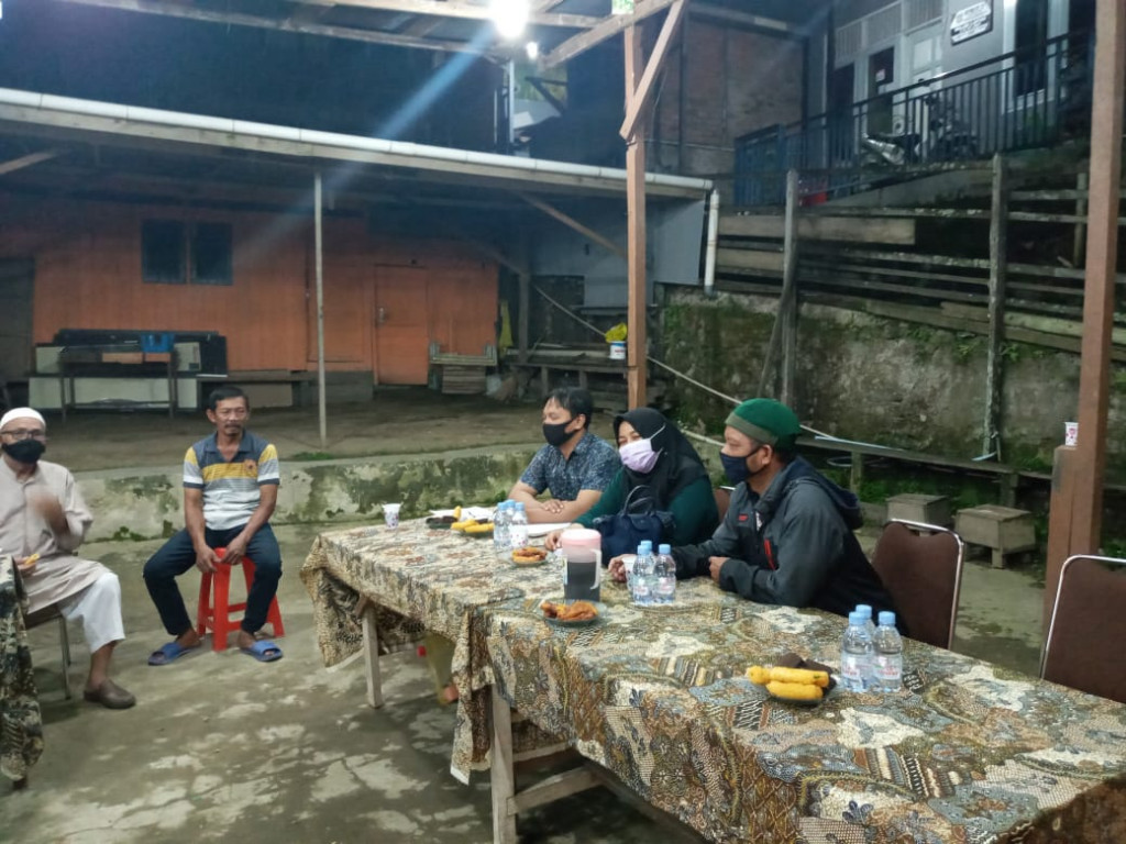 Pemilihan Ketua RT.12 yang di laksanakan di Kelurahan Jawa yang di hadiri oleh Lurah dan Kasi Pemerintahan.