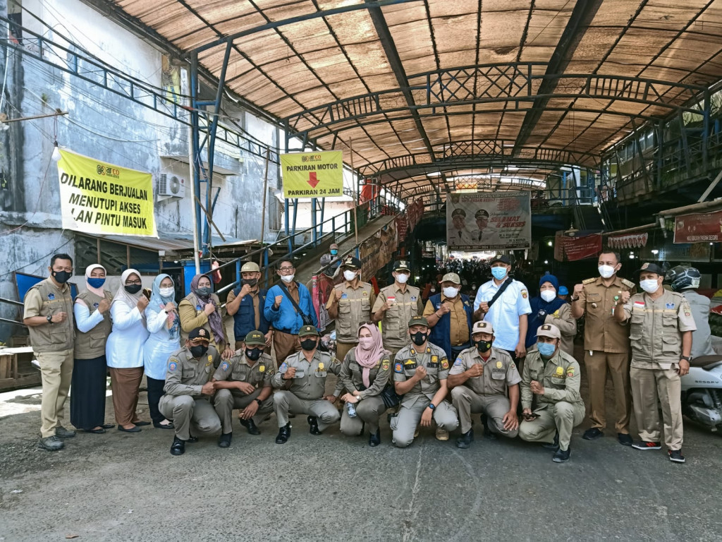 Razia Masker di Pasar Segiri Samarinda