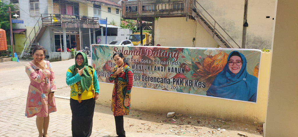 PELAYANAN PKK KB-KES DALAM RANGKAIAN WOMENS BAZAR 12-13 APRIL 2023