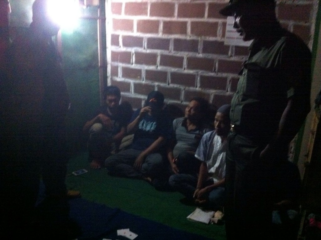Penggrebekan Judi di Jalan Kelapa Gading, Kelurahan Karang Anyar