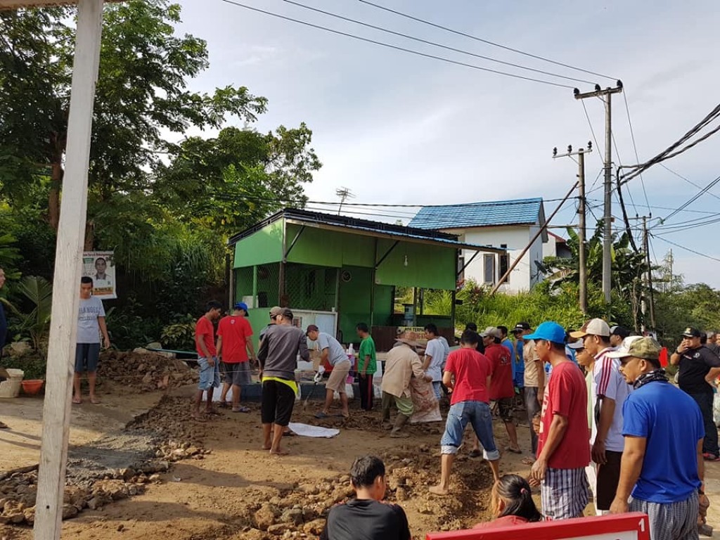 Pengecoran di Jalan Kelapa Gading RT.038 Kel. Karang Anyar