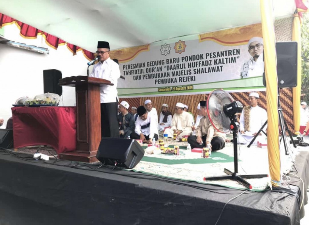 Peresmian Gedung Ponpes Tahfidzul Qur'an Daarul Huffadz Kaltim di Jalan Kahoi RT.35 Kel.Karang Anyar