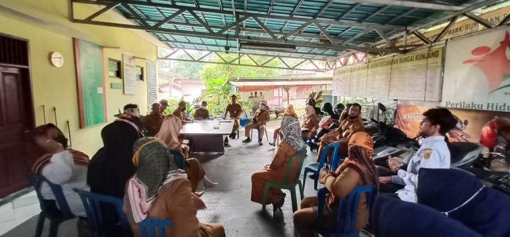 Pembinaan Pelayanan Publik di  Kelurahan Karang Anyar