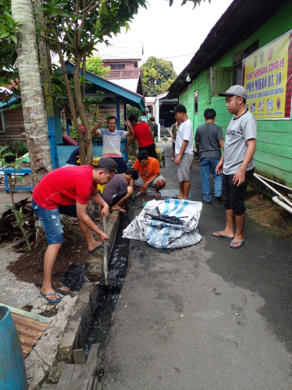Giat Kerja Bakti Minggu