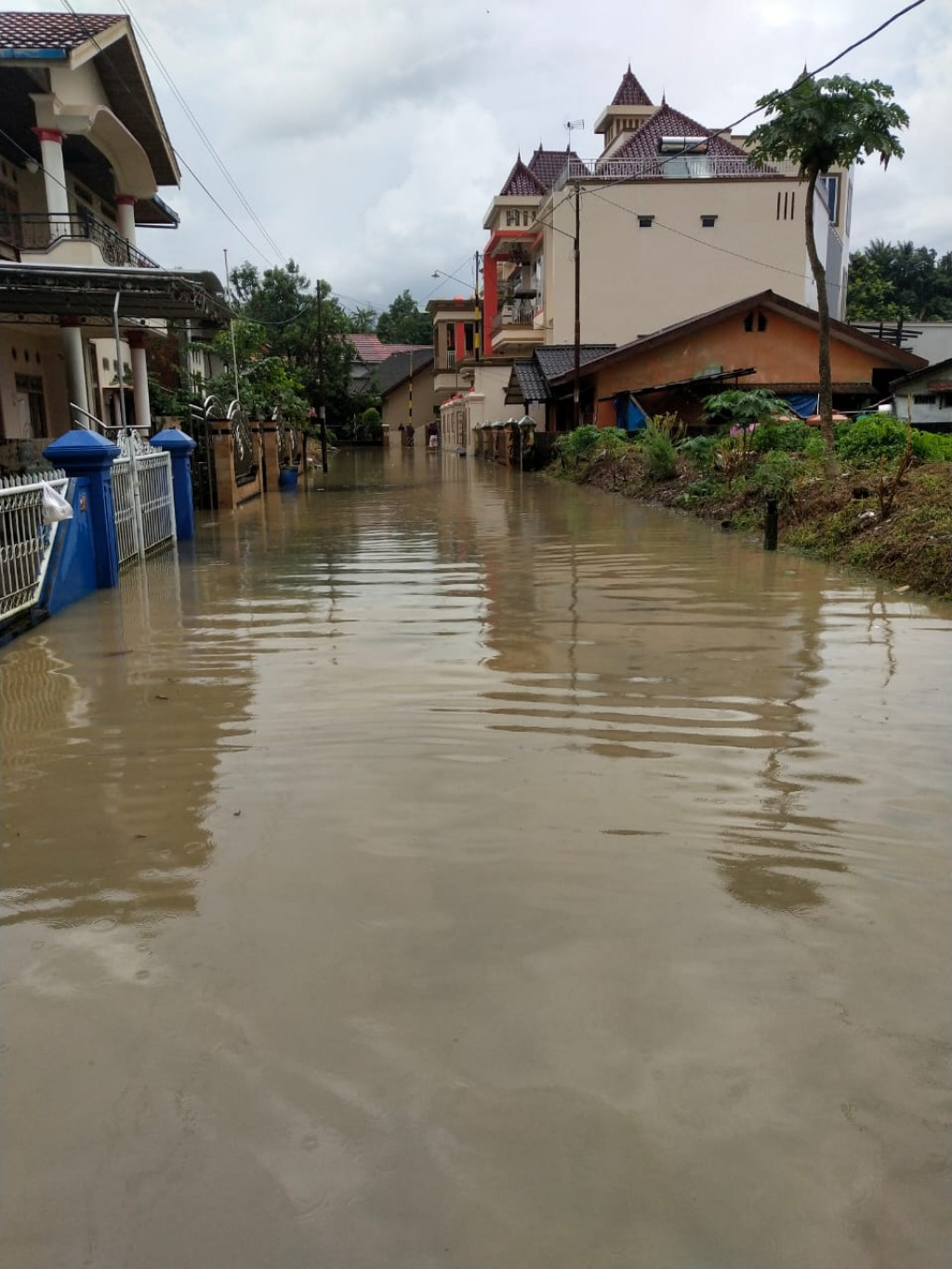 Banjir Di Kawasan Karang Anyar