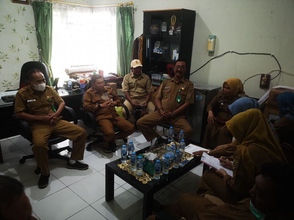 Pembinaan pelayanan publik