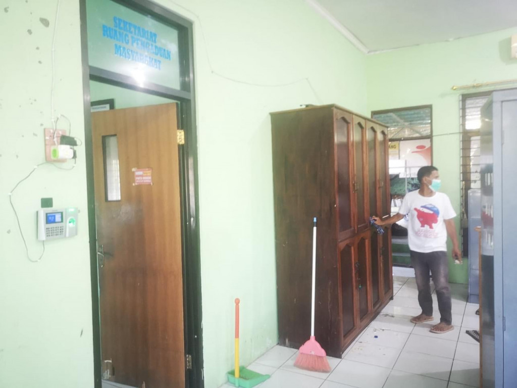 Giat bersih Kantor
