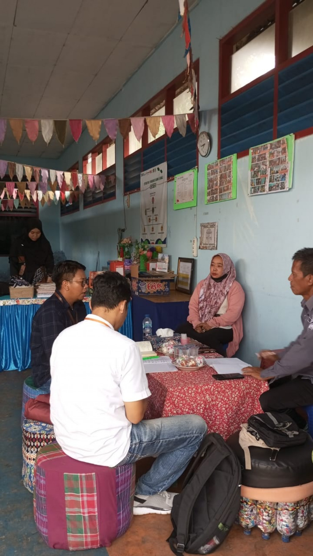 Kunjungan ke Bank Ramli Ceseri