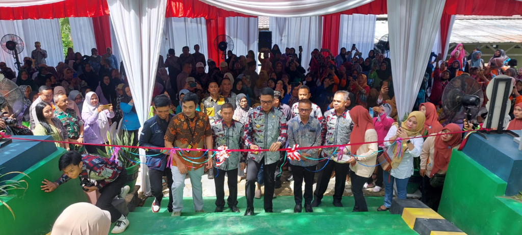 Taman Lalu Lintas MT. Haryono Kelurahan Karang Anyar