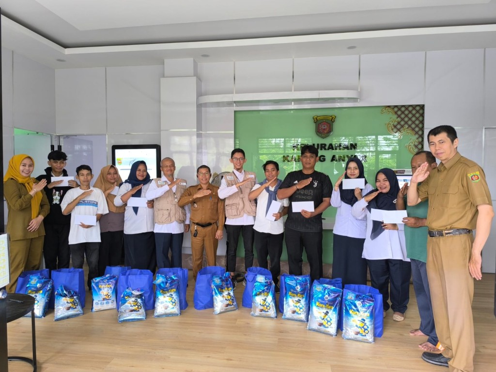 Bantuan dari PT.PLN UPDK Mahakam.