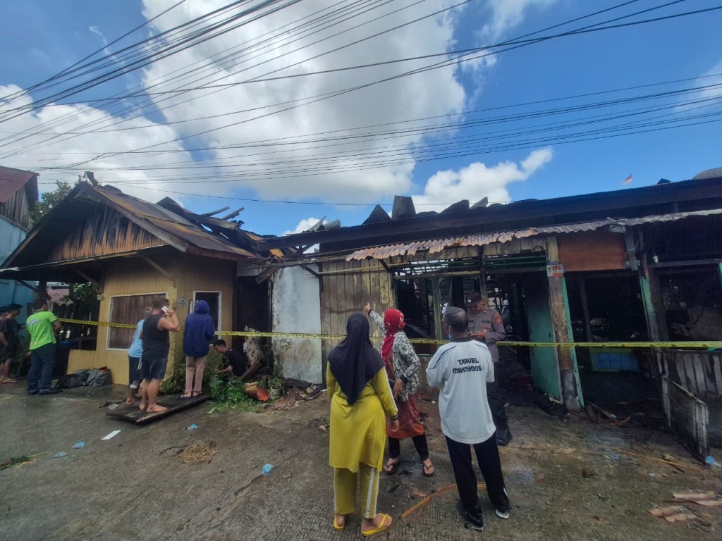 Kebakaran di Jalan Ulin Gang 7