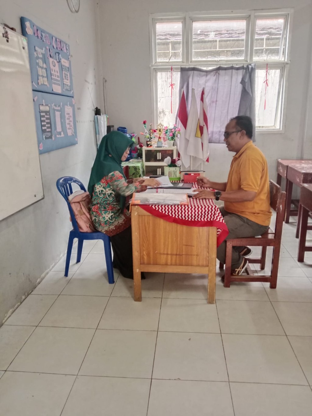 Lurah karang Anyar turun langsung ke Sekolah